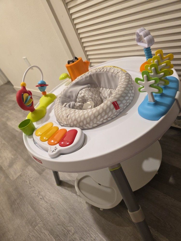Skip Hop Activity Center