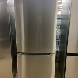 Insignia 18.6 cu.ft. Bottom Freezer Refrigerator in Stainless Steel
