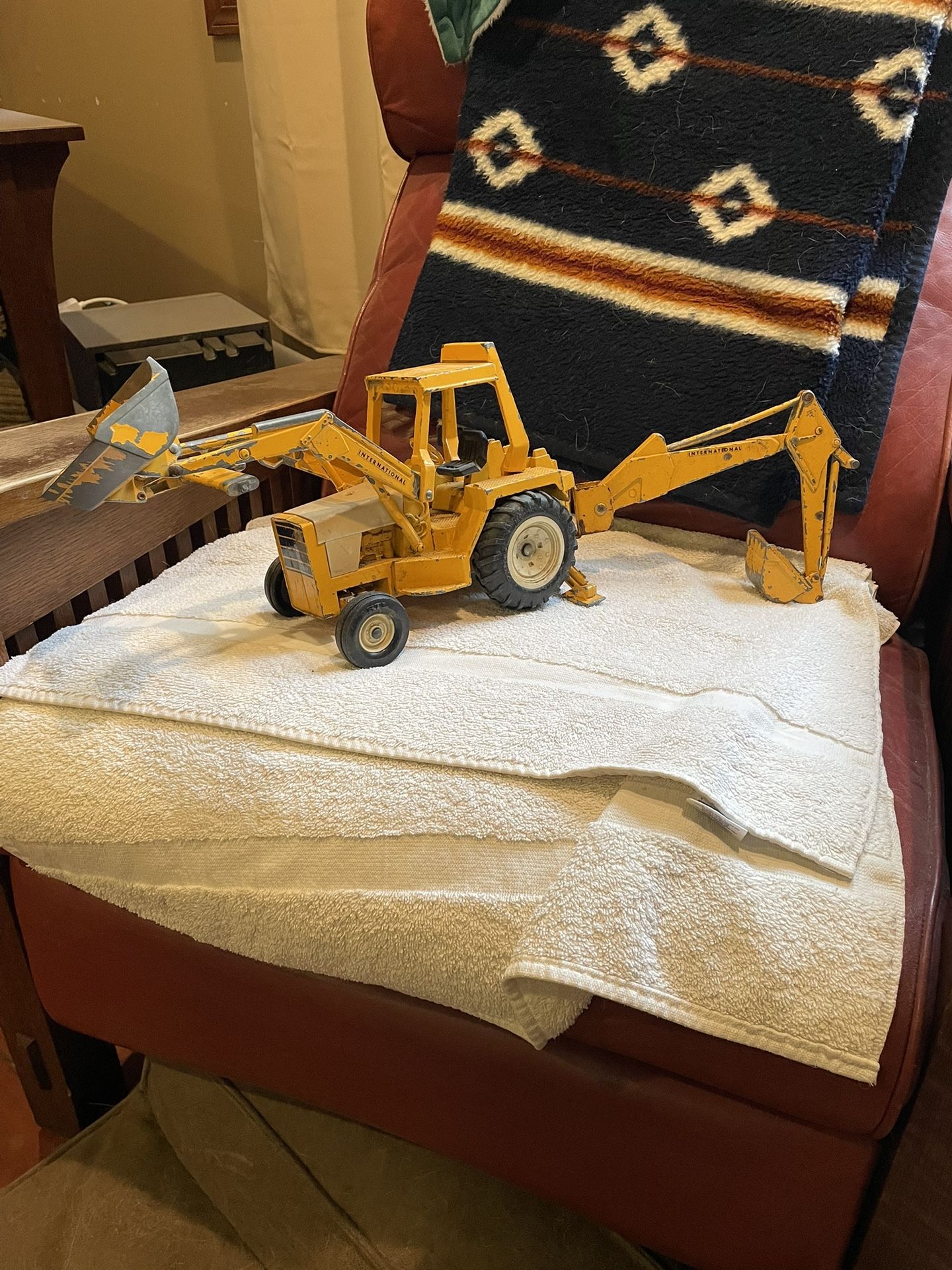 Vintage Ertl - IH Model #472 Backhoe Die-Cast