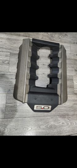 16 Ford Mustang Gt Engine Cover 5.0 