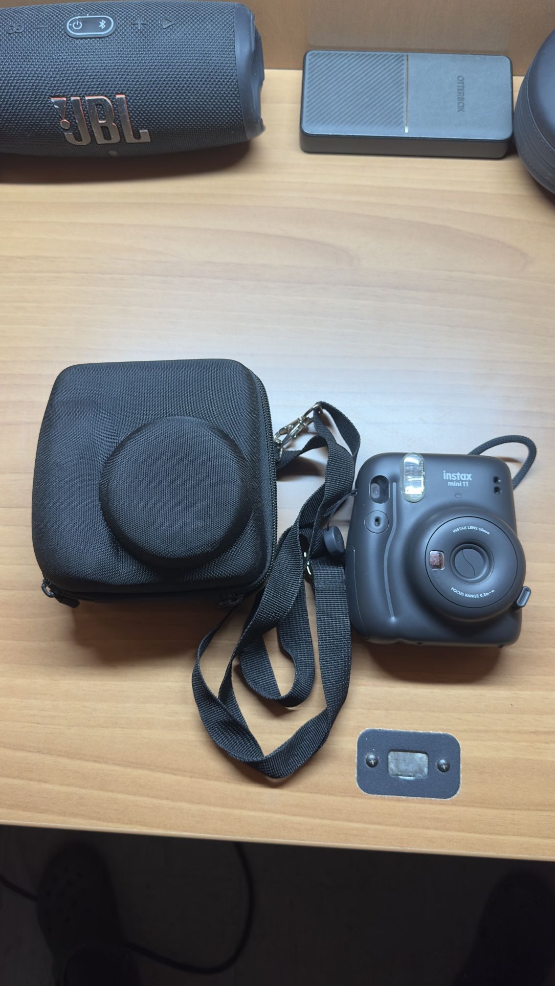 Instax Mini 11 Polaroid Camera