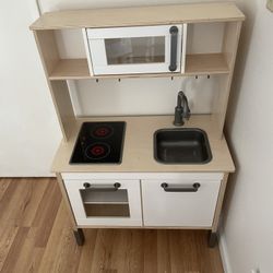 Kids Play Kitchen