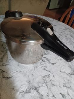Pressure cooker