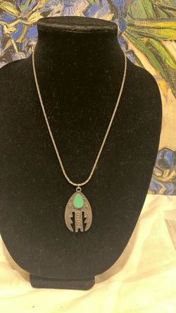 Vintage Silver Pendant Necklace with Green Stone