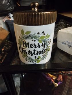 STONEWARE Farmhouse Wreath Christmas TREATS COOKIE JAR 9” CANISTER