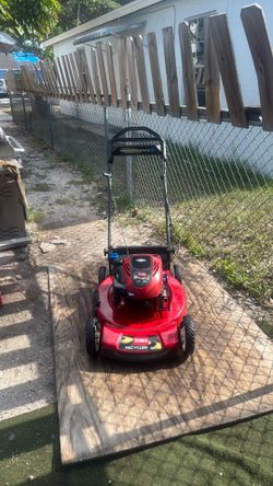 Toro personal pacer recycler lawnmower