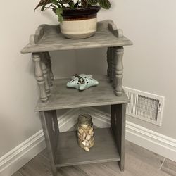 Accent Table