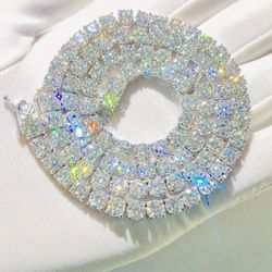 5mm VVS1 MOISSANITE TENNIS CHAIN 22 INCHES LONG BRAND NEW 