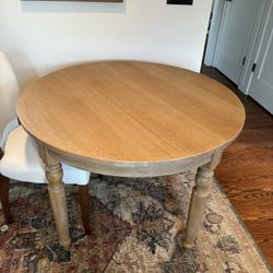 Oak Round Table 42”