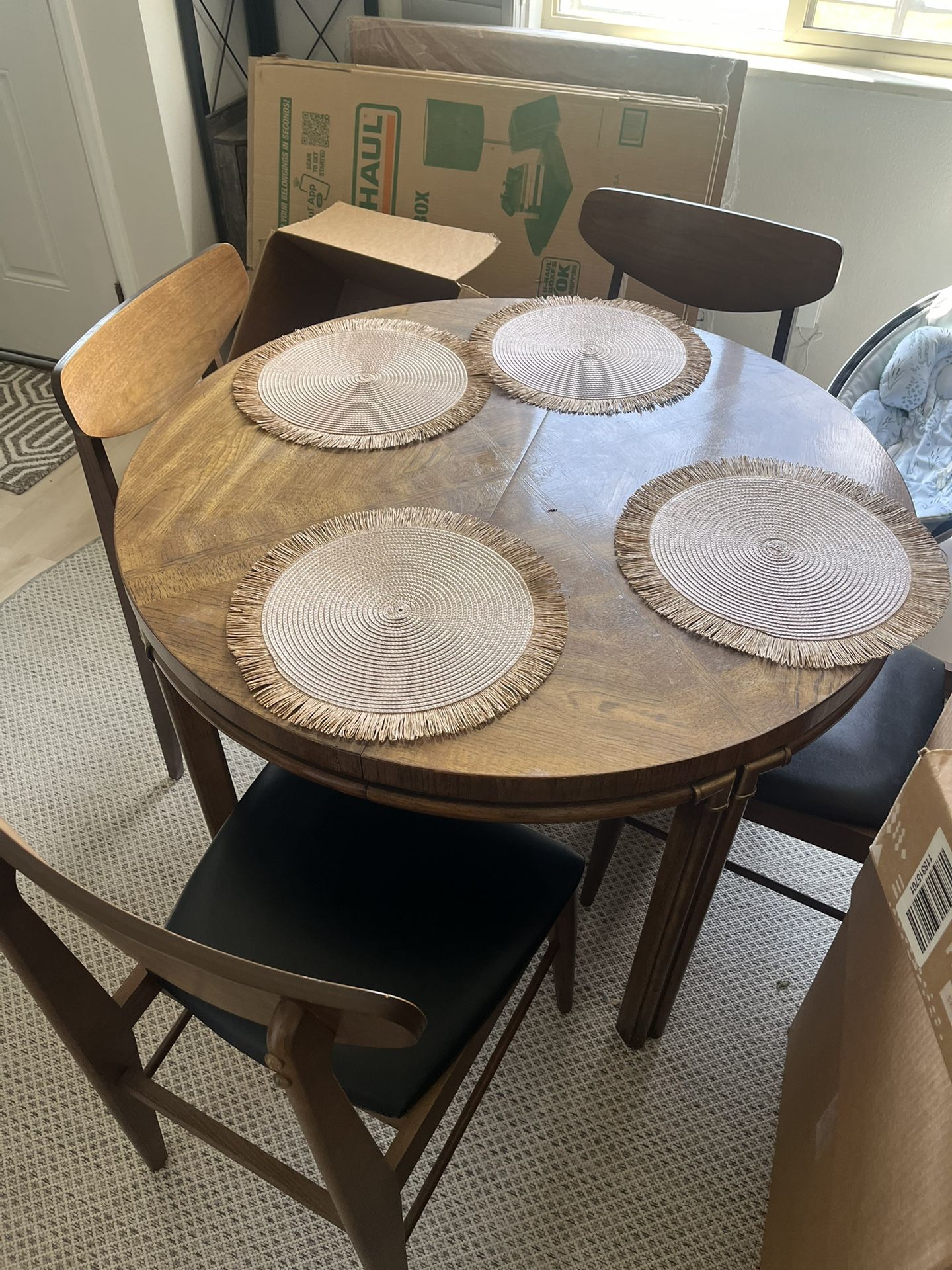 Table With 4 Chairs