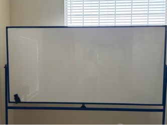 Large Rolling Magnetic Whiteboard