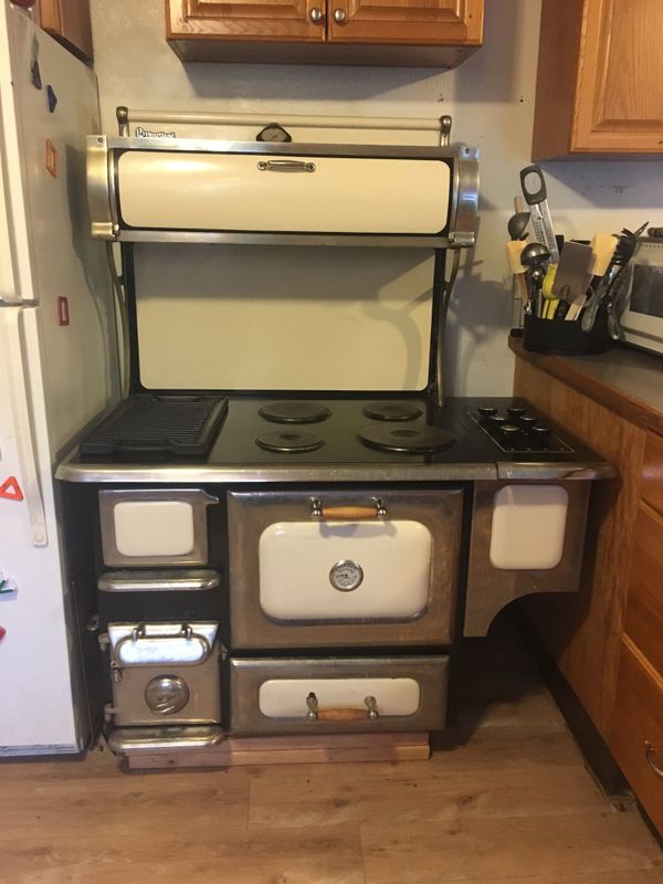 Heartland Electric Range Antique “wood burning style” for Sale in