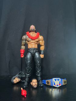 Wwe Roman reigns ultimate edition figure