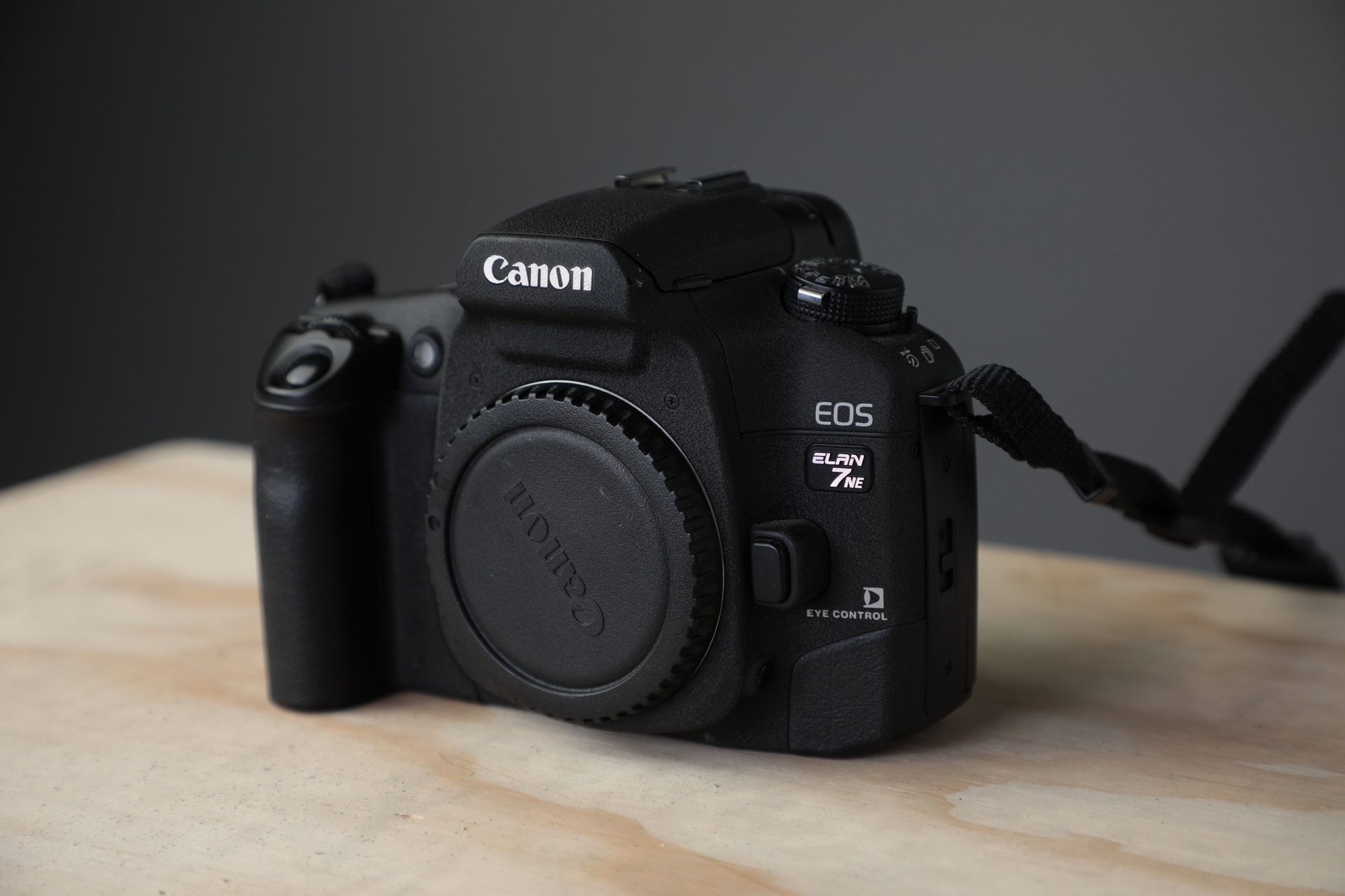 Canon EOS elan 7NE camera 35mm (body only) for Sale in Moreno Valley