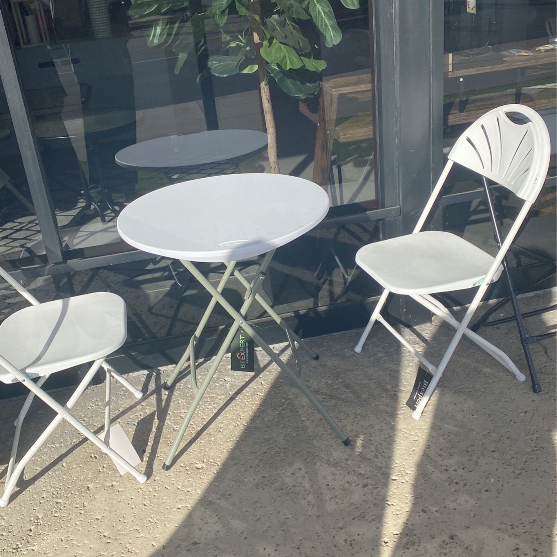 Set of Two white folding chair