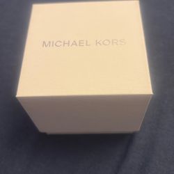 Michael Kors Watch Box