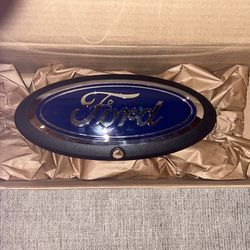 Ford F150 Front Emblem (w/camera Cut Out/Hole)