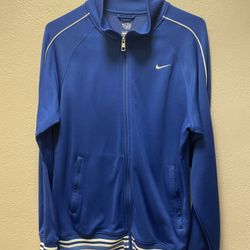 Nike men’s sweater. Small