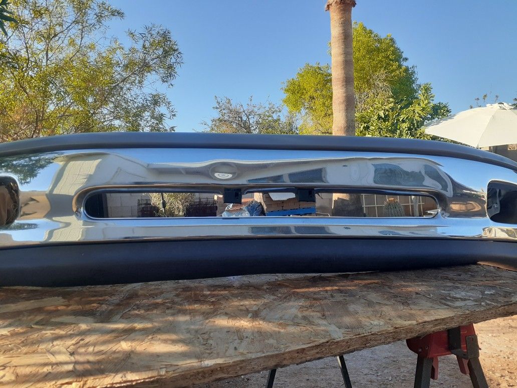 Tundra 2000 - 2006 Bumper 1st GENERATION