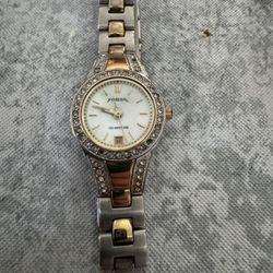 Fossil Women’s Watch Needs Battery Replacement 