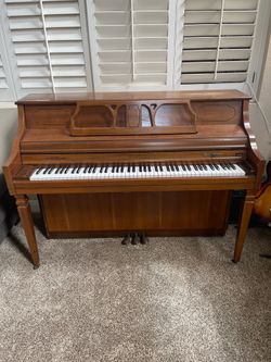 FREE Kimball Console Upright Piano – Buyer Must Move (Chino Hills)