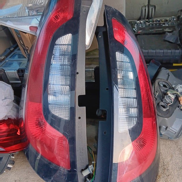 2014 -19 Kia SoulTail Lights