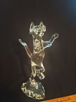 Cat figurine