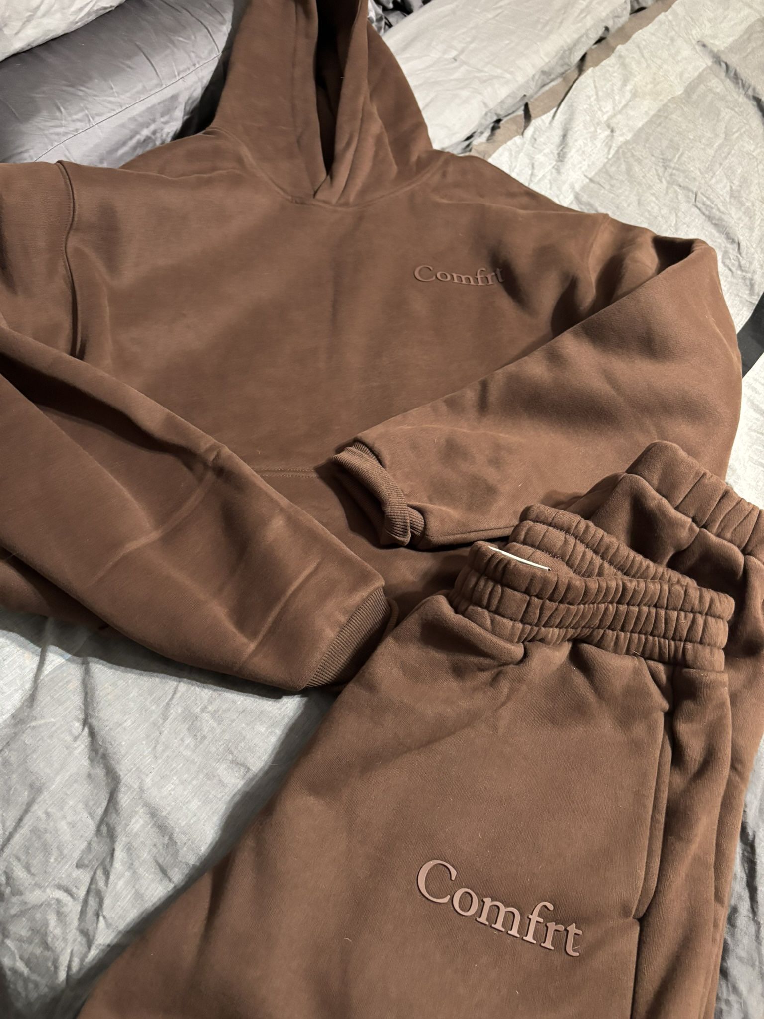 New Unisex COMFRT Hoodie And Sweatpants Size Medium