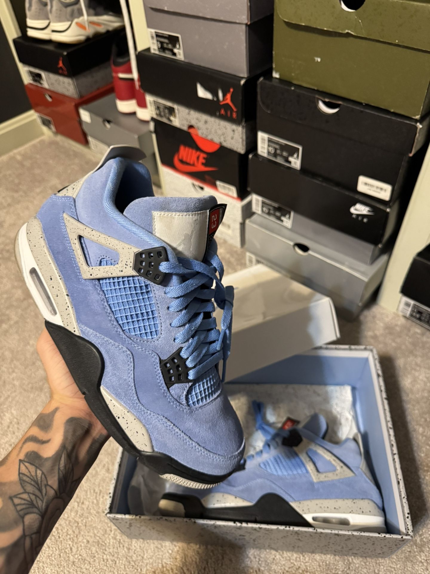 Air Jordan 4 Retro ‘University Blue’