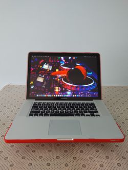 2012" MacBook Pro 15" i7-6GB 256GB SSD Catalina OS