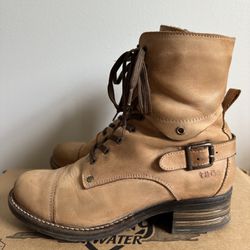 Taos Boots