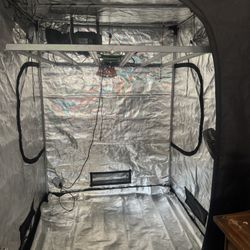 Grow Tent 5x5 