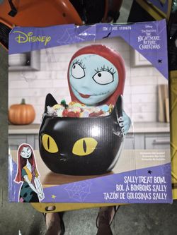 Sally candy holder