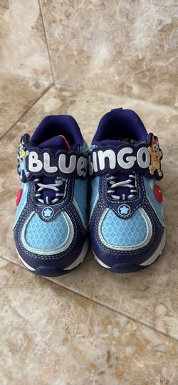 Toddler size 7 light-up sneakers 🩵✨