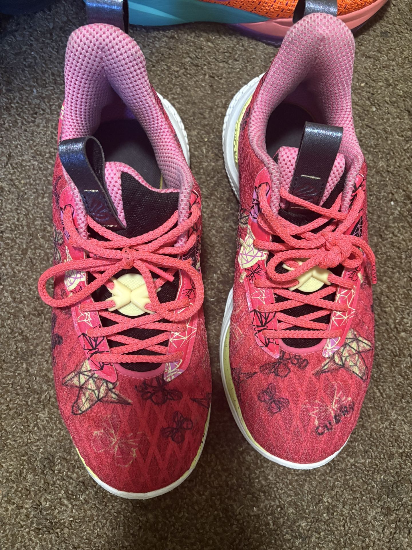 Curry Basketball Shoes