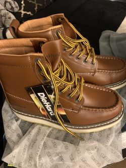 DieHard Size:6.5