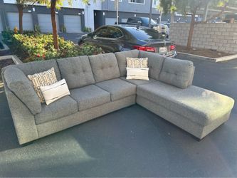 Perfect shape living spaces sectional couch !!!