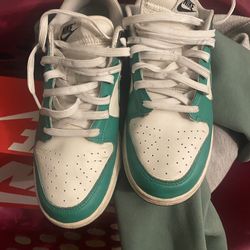 Size 10  men’s knicks dunks