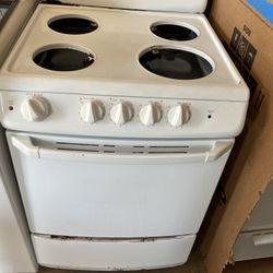 Hot Point Electric Stove 220 Volts 20 Inch 