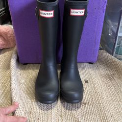 Black Hunter Unisex Calf High Rain Boots Size Boys 3 Girls 4