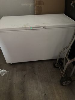 Chest freezer
