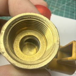 Brass 1/2" shut off valve male x female
