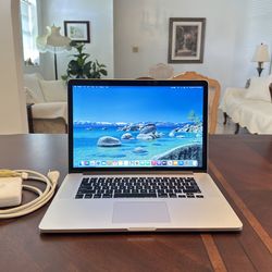 MacBook Pro (Retina, 15-inch, Mid 2015) - New Battery