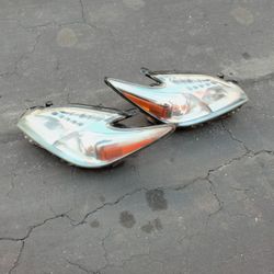 2010-2014 Toyota Prius Hybrid Headlights OEM.