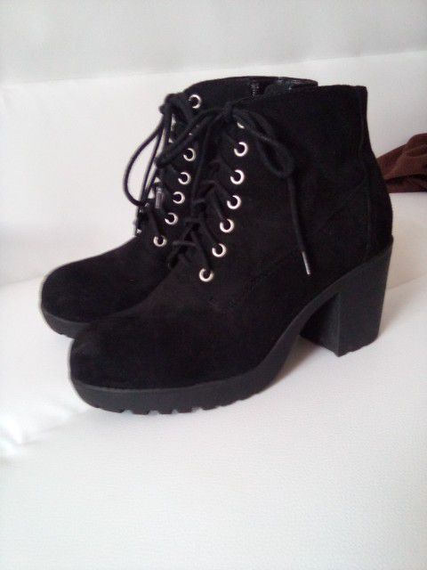 Black Boots High Heel