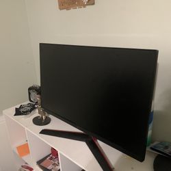 LG Gaming Monitor (144hz, 2560x1440, Display Port connection, HDMI connection)