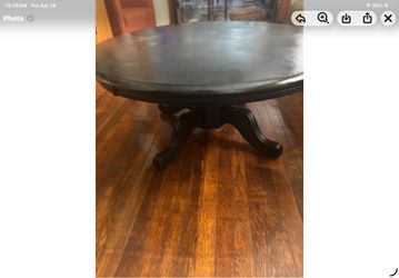 Black round petal table