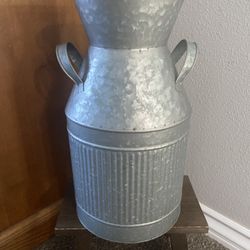 Farmers galvanized Milk can