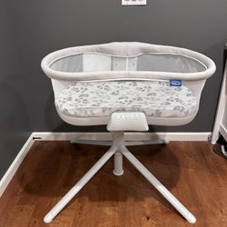 Halo Bassinet Soothing Swivel 3.0