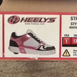 Heelys Street Lo Sneaker Shoes Youth 1 size